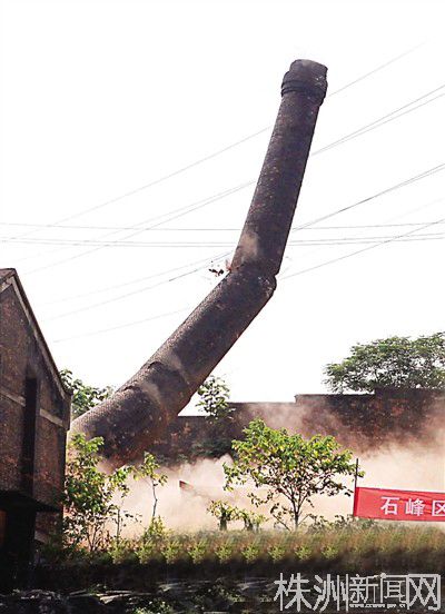 南昌烟囱定向拆除价格低施工场地大