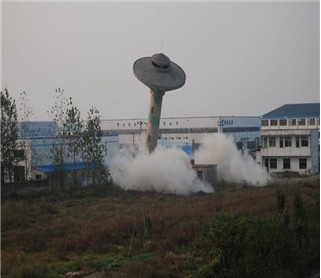 水塔拆除工程中的危险因素