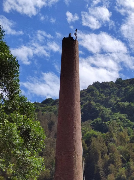沈阳烟筒人工拆除：专业技术解析与实践指南